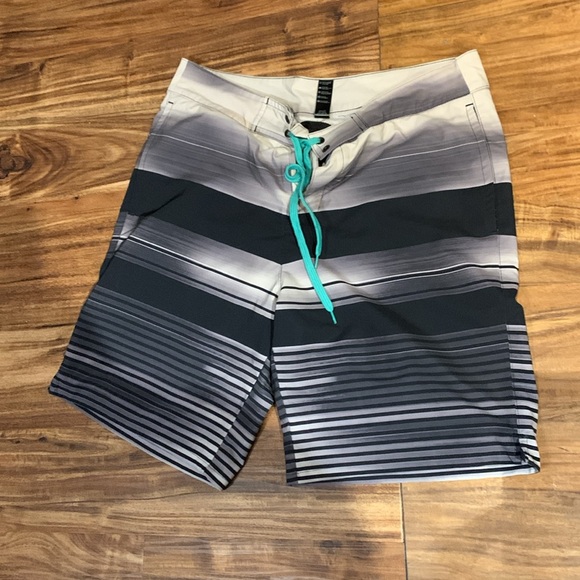 Mens George Size Medium swim shorts - Picture 2 of 6